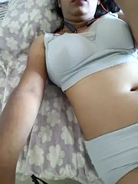 Snapshot of Rani_Desai69 chatting on May 8, 2026, 6:52 am Rani Desai69 online show from May 8, 2026, 6:52 am