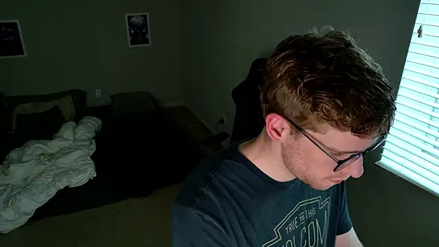 BlueEyedTallGuy94 online show from July 10, 2026, 2:27 am
