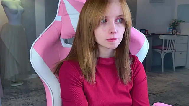 b4by LoL1 online show from November 15, 2025, 6:37 pm