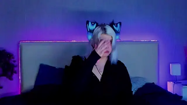 JoannLowe online show from March 2, 2025, 8:07 pm