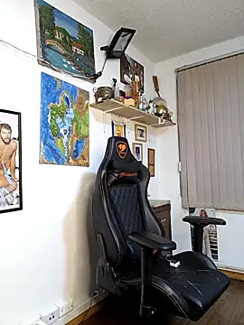 Siriss boyrag online show from March 26, 2026, 3:01 am