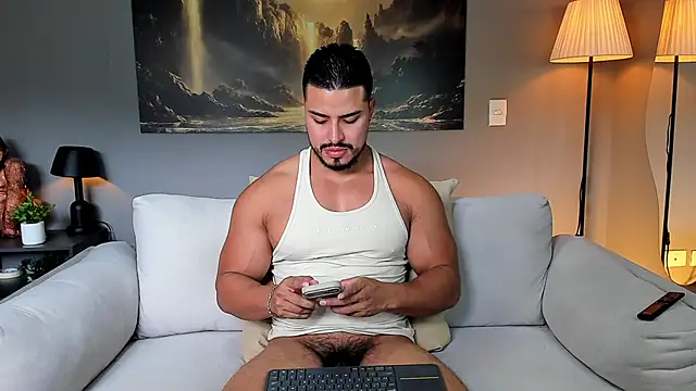 Snapshot of ApoloMakris chatting on July 1, 2026, 7:24 pm ApoloMakris online show from July 1, 2026, 7:24 pm