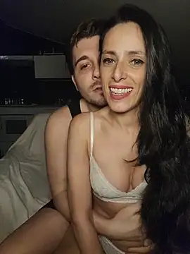 Snapshot of dansarah chatting on December 3, 2025, 10:08 pm dansarah online show from December 3, 2025, 10:08 pm