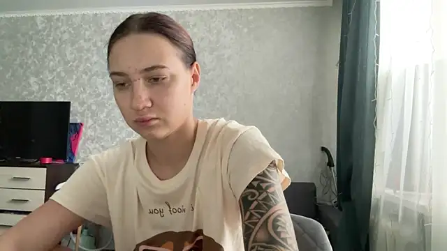 AnneBall online show from December 23, 2024, 8:44 am