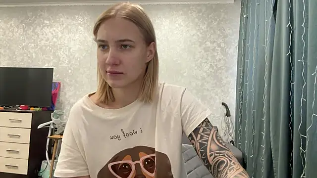 AnneBall online show from December 26, 2024, 10:16 am