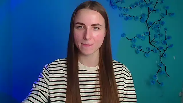 Eva Janee online show from April 16, 2026, 11:33 am