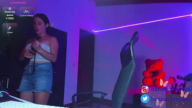 Snapshot of hannaa_brown chatting on February 18, 2025, 10:25 pm hannaa brown online show from February 18, 2025, 10:25 pm