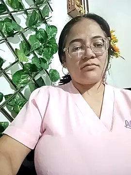 skarleth001 online show from September 28, 2025, 1:22 am