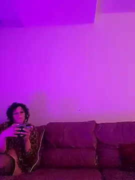 longthicknslick online show from December 8, 2024, 2:07 am