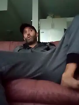 longthicknslick online show from February 2, 2025, 9:45 pm