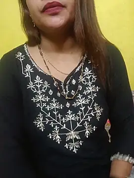Sexyranibhabhi online show from May 21, 2026, 2:35 pm