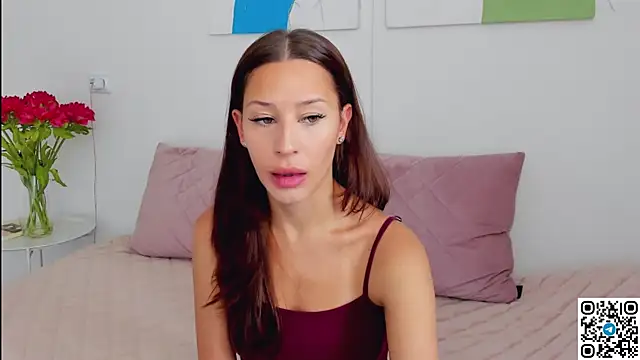 SelenaRousey online show from June 6, 2026, 8:08 am