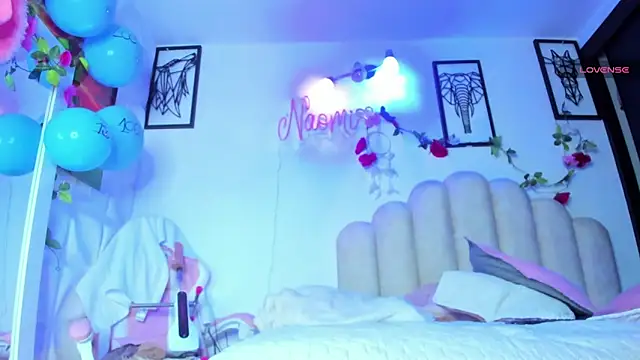 NaomiAsha online show from March 3, 2025, 6:04 am