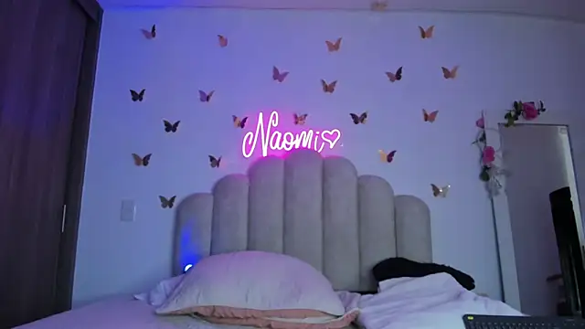 NaomiAsha online show from November 15, 2025, 7:43 pm