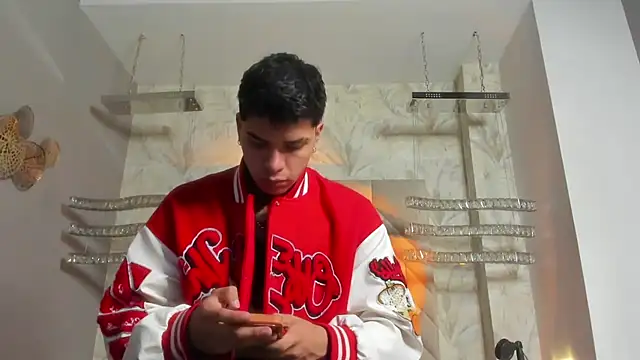 Snapshot of AndyPalmer_ chatting on January 5, 2025, 3:43 am AndyPalmer online show from January 5, 2025, 3:43 am