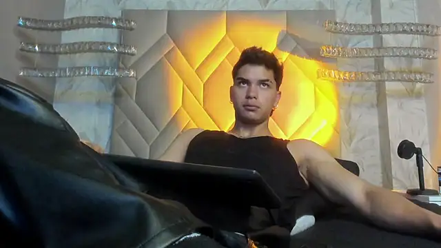 Snapshot of AndyPalmer_ chatting on January 5, 2025, 9:48 am AndyPalmer online show from January 5, 2025, 9:48 am