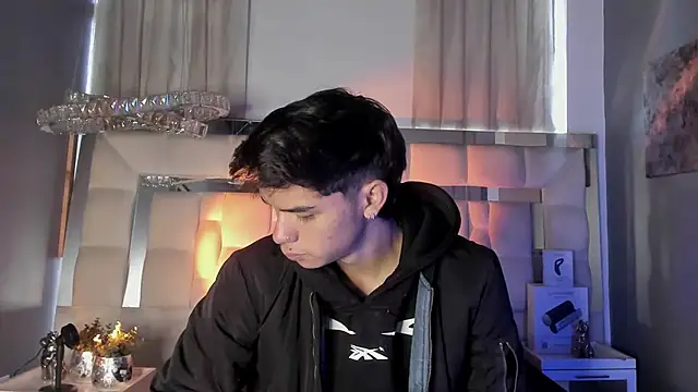 Snapshot of AndyPalmer_ chatting on February 19, 2025, 1:17 pm AndyPalmer online show from February 19, 2025, 1:17 pm