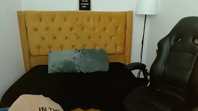 AlexandraJones  online show from March 1, 2025, 11:06 am