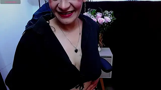 AlexandraJones  online show from November 2, 2025, 3:53 am