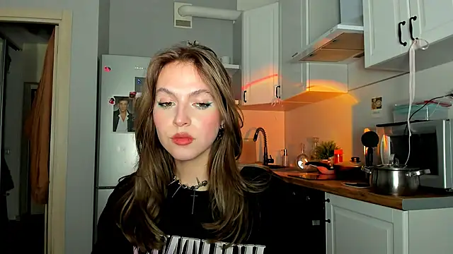 Snapshot of Niky__Jess chatting on February 6, 2025, 9:06 pm Niky  Jess online show from February 6, 2025, 9:06 pm