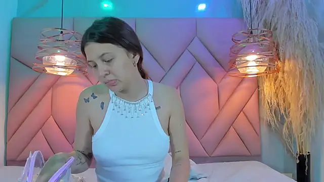 AngelaaCute  online show from January 12, 2025, 11:50 am