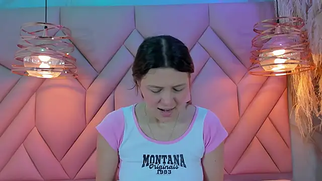 AngelaaCute  online show from January 26, 2025, 12:11 pm