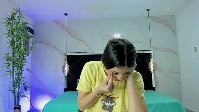 AngelaaCute  online show from September 10, 2025, 12:05 pm