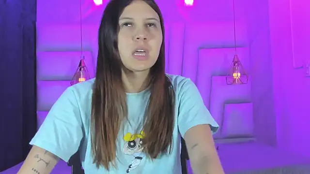 AngelaaCute  online show from April 5, 2026, 12:24 pm