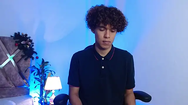 Snapshot of nickolas_moon chatting on December 14, 2024, 2:42 pm nickolas moon online show from December 14, 2024, 2:42 pm