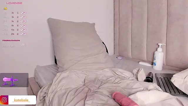 Snapshot of Kate_bale chatting on December 6, 2024, 11:25 pm Kate bale online show from December 6, 2024, 11:25 pm