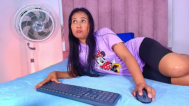 anisha x online show from September 17, 2025, 7:26 pm