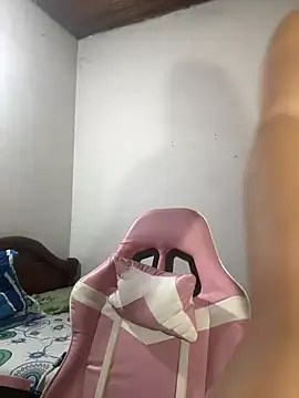 dulce santamaria online show from March 15, 2025, 1:19 am