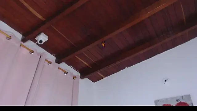 Amara Red online show from April 8, 2026, 11:21 am