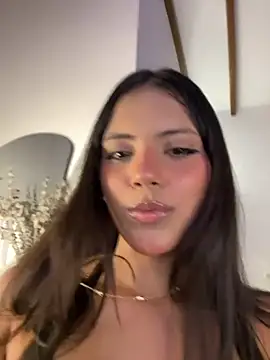Snapshot of __Alisson_ chatting on May 10, 2026, 12:49 am Alisson online show from May 10, 2026, 12:49 am