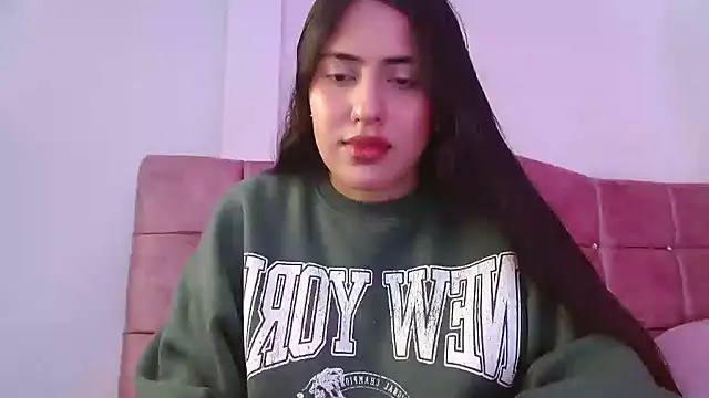 Snapshot of Paris-love chatting on January 4, 2025, 5:58 am Paris-love online show from January 4, 2025, 5:58 am