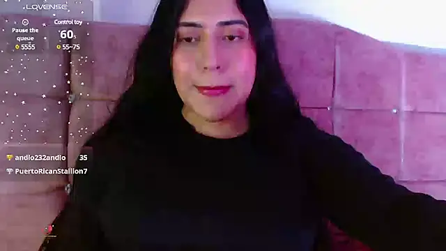 Snapshot of Paris-love chatting on February 7, 2025, 6:56 am Paris-love online show from February 7, 2025, 6:56 am