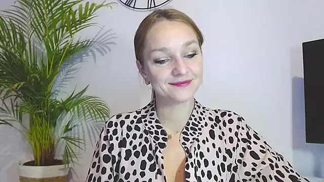 AliciaDesire online show from November 21, 2025, 6:56 am