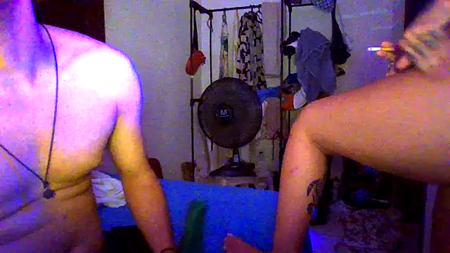couplemilk online show from April 27, 2026, 5:38 am