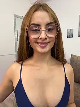 Snapshot of MiaaLoren chatting on February 6, 2026, 5:05 pm MiaaLoren online show from February 6, 2026, 5:05 pm