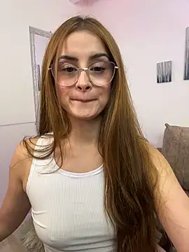 Snapshot of MiaaLoren chatting on February 27, 2026, 7:25 pm MiaaLoren online show from February 27, 2026, 7:25 pm