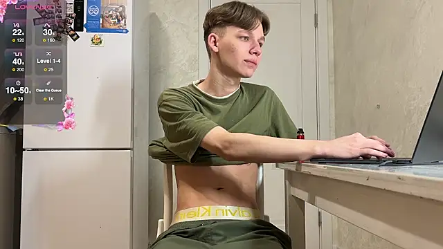 gay boyss online show from March 13, 2025, 5:39 pm