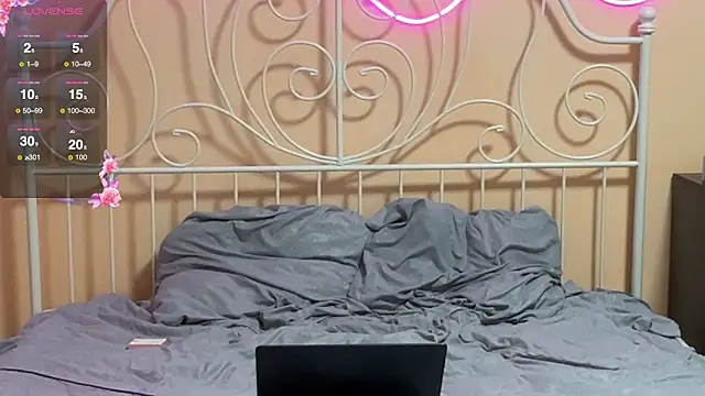 gay boyss online show from March 17, 2025, 5:38 pm