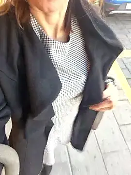 Snapshot of Lunababymylove chatting on January 31, 2026, 9:46 pm Lunababymylove online show from January 31, 2026, 9:46 pm