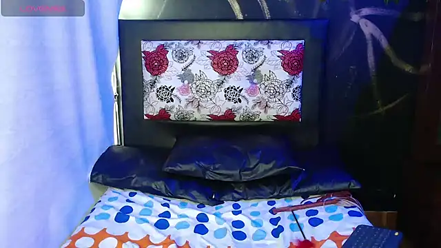 ling ling24 online show from December 5, 2024, 3:17 pm