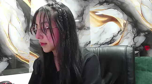 ling ling24 online show from February 6, 2025, 9:53 am