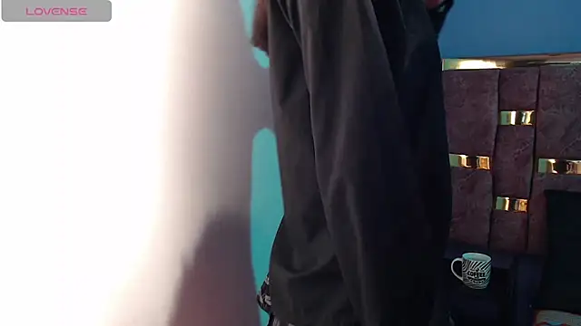 ling ling24 online show from March 4, 2025, 11:32 pm