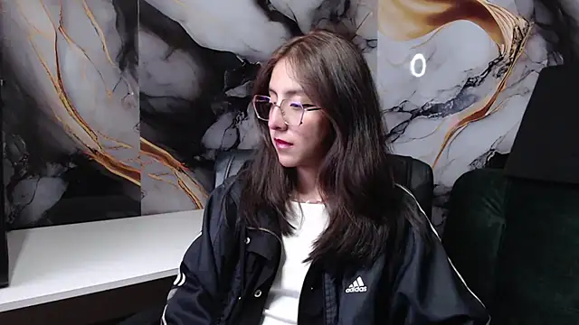 ling ling24 online show from March 21, 2025, 3:33 am