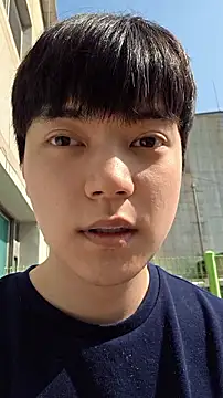 Snapshot of dhwisydy chatting on April 15, 2026, 5:58 am dhwisydy online show from April 15, 2026, 5:58 am