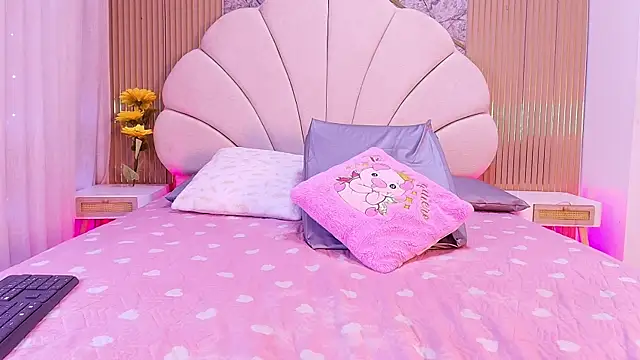 nata luna online show from April 9, 2026, 7:19 pm