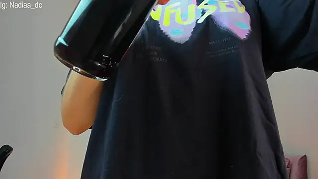 Snapshot of Nadiaa_ chatting on December 12, 2024, 2:59 am Nadiaa online show from December 12, 2024, 2:59 am